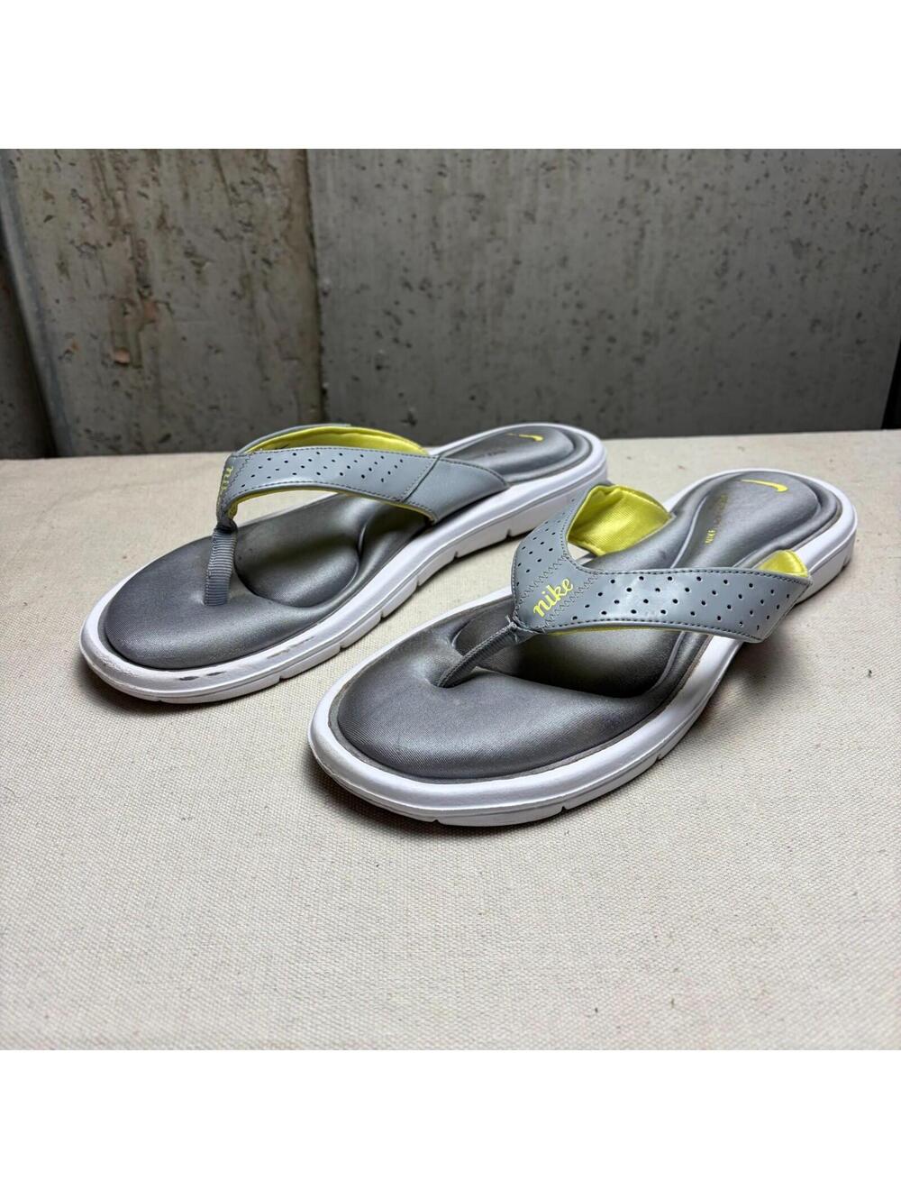 Nike Comfort Footbed Thong Flip Flop Sandals Women's Size 11 Gray Yellow 354925